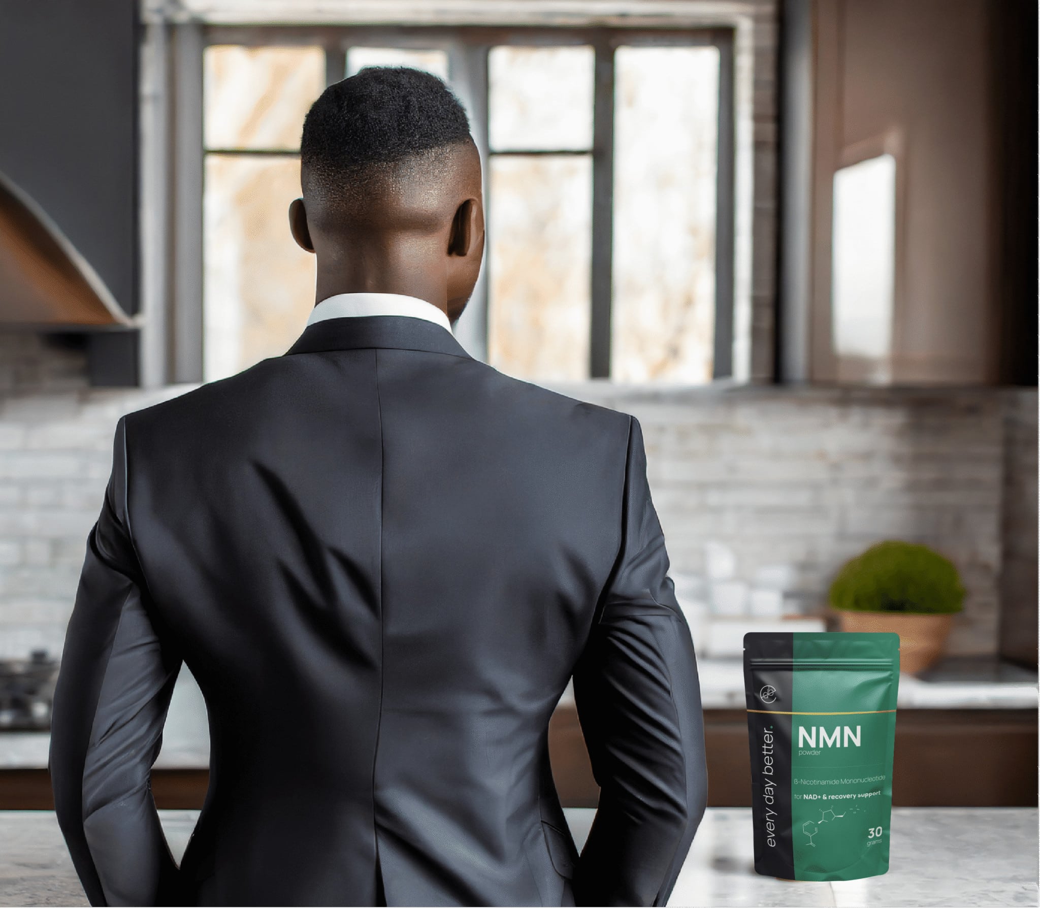 Businessman with more energy at work thanks to a healthy morning routine with Every Day Better NMN